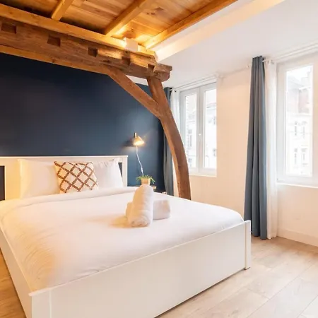 Centre: Fully-equipped Triplex With Terrace Appartamento