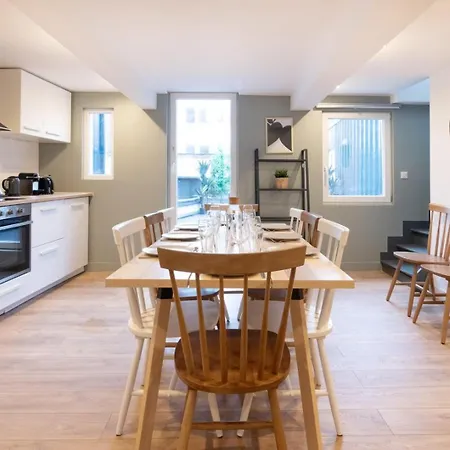 Centre: Fully-equipped Triplex With Terrace Appartamento
